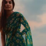 Shreya Dhanwanthary Instagram - SD x Joseph Radhik x Mrunalini Rao . Styled by @utkarshamishra_ Hair by @antergallactic Agency: @lovestruckcowhq Saree: @uri.india Jewellery: @blingthingstore Styling intern: @sana_khan028