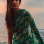 Shreya Dhanwanthary Instagram - SD x Joseph Radhik x Mrunalini Rao . Styled by @utkarshamishra_ Hair by @antergallactic Agency: @lovestruckcowhq Saree: @uri.india Jewellery: @blingthingstore Styling intern: @sana_khan028