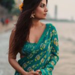 Shreya Dhanwanthary Instagram - SD x Joseph Radhik x Mrunalini Rao . Styled by @utkarshamishra_ Hair by @antergallactic Agency: @lovestruckcowhq Saree: @uri.india Jewellery: @blingthingstore Styling intern: @sana_khan028
