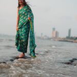 Shreya Dhanwanthary Instagram - SD x Joseph Radhik x Mrunalini Rao . Styled by @utkarshamishra_ Hair by @antergallactic Agency: @lovestruckcowhq Saree: @uri.india Jewellery: @blingthingstore Styling intern: @sana_khan028