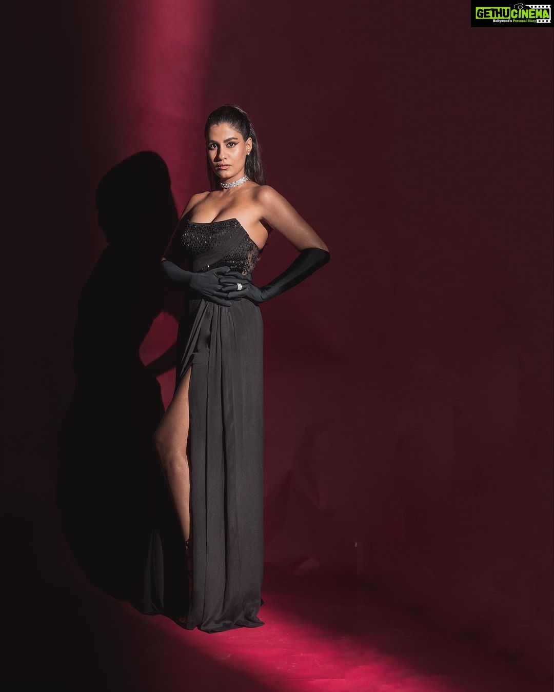 Shreya Dhanwanthary - 53.6K Likes - Most Liked Instagram Photos