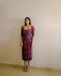 Shreya Dhanwanthary Instagram - Lounging 
.
By @soujit.das @utkarshamishra_ 
Dress: @izsi_india 
Neckpiece: @romanarsinghaniofficial @mintandmilkpr 
Rings: @the_loom_art  @gateway.pr
Footwear: @regalshoes.in