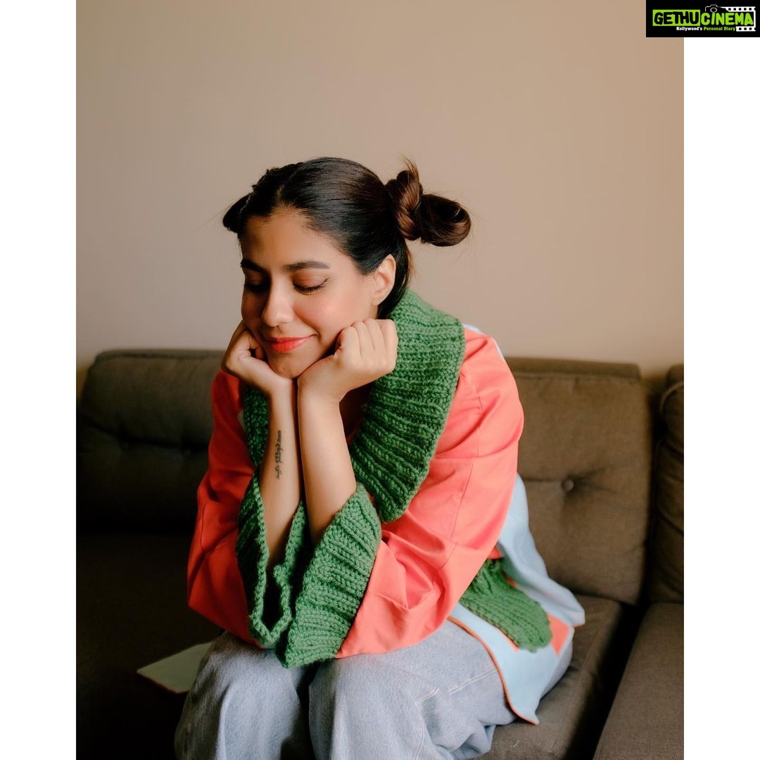 Shreya Dhanwanthary Instagram - Lounging . By @utkarshamishra_ @soujit.das Jacket and top: @tfaconn Shoes: @clarksshoes @clarksoriginals