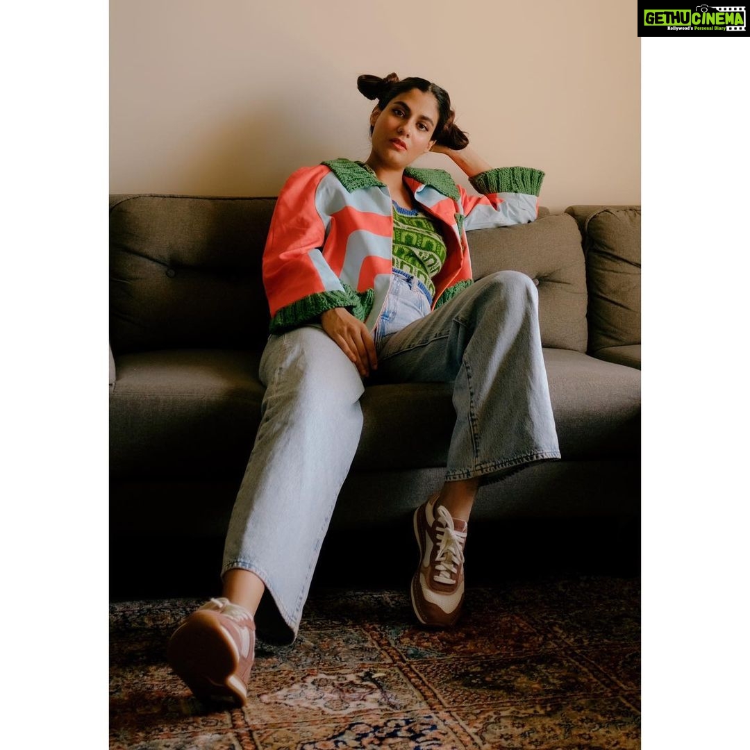 Shreya Dhanwanthary Instagram - Lounging . By @utkarshamishra_ @soujit.das Jacket and top: @tfaconn Shoes: @clarksshoes @clarksoriginals
