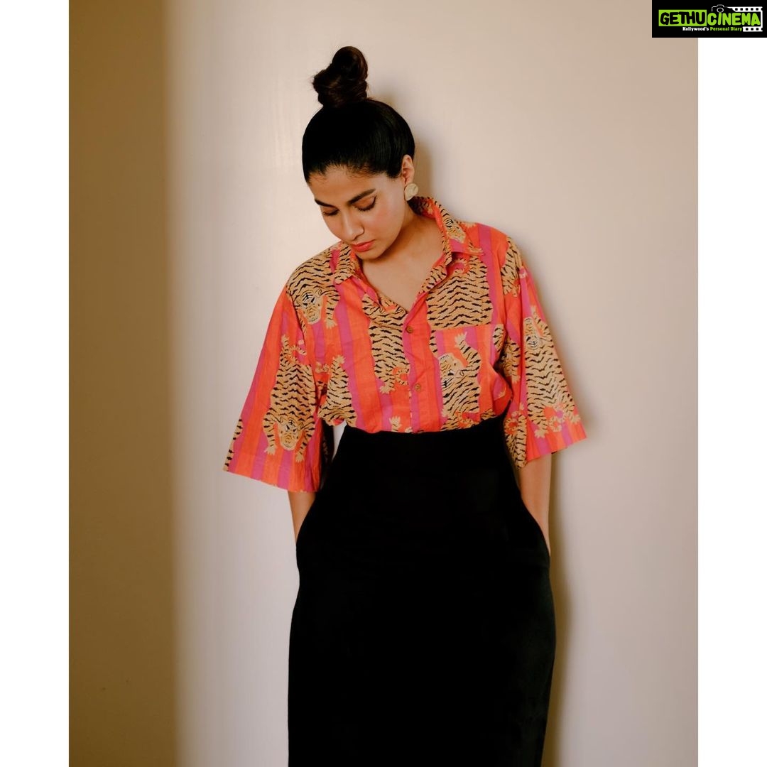 Shreya Dhanwanthary Instagram - Lounging . By @soujit.das @utkarshamishra_ Shirt: @shop.Arrasa Pant: @turnblackofficial Footwear: @regalshoes.in Earrings: @brinco.in
