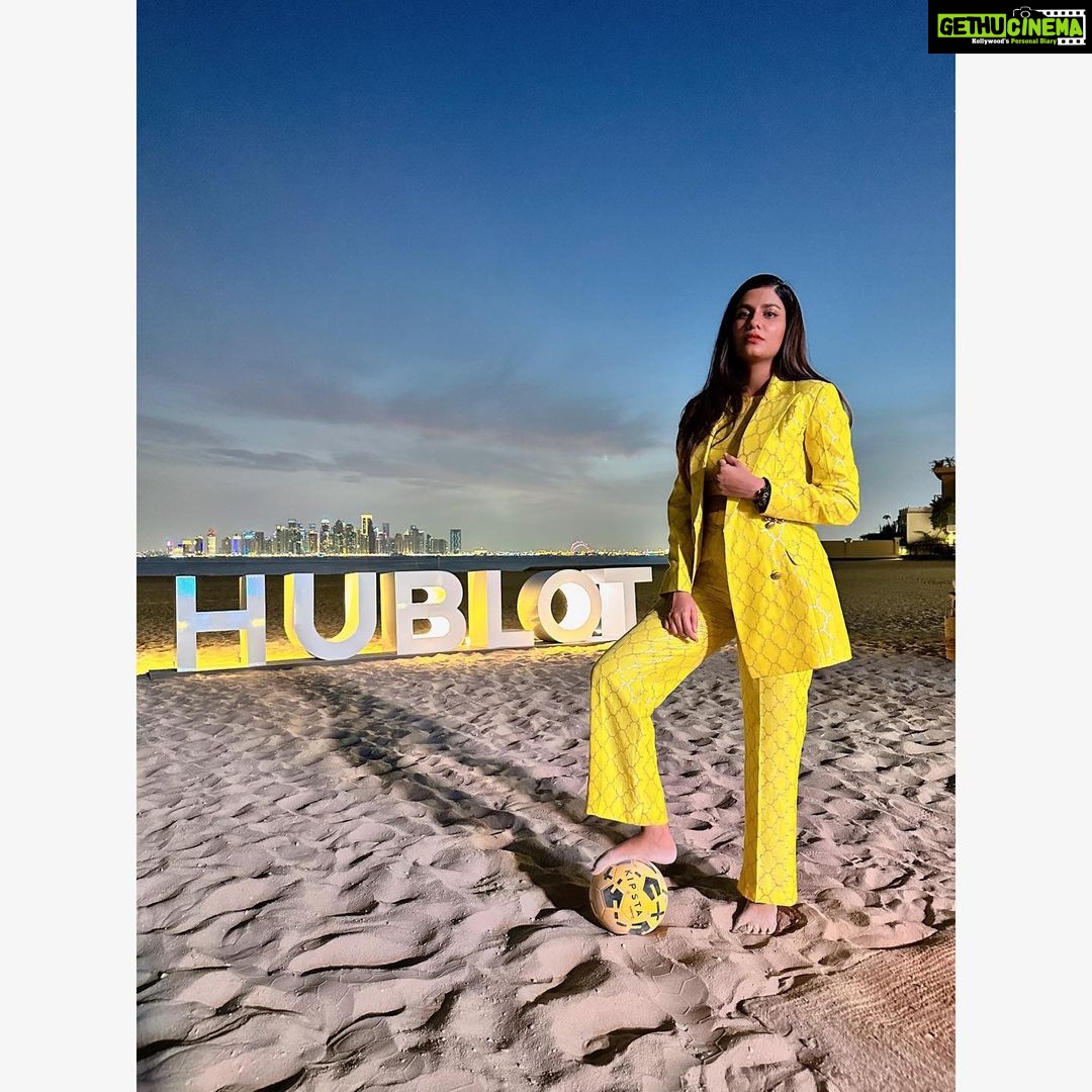 Shreya Dhanwanthary Instagram - HUBLOT x FIFA . @hublot @hublot_mumbai Photographed by @kari_watch & @abhimanyud Styled by @utkarshamishra_ & assisted by @_komal____ Suit: @ranbirmukherjeeofficial Jewellery: @romanarsinghaniofficial Footwear: @regalshoes.in