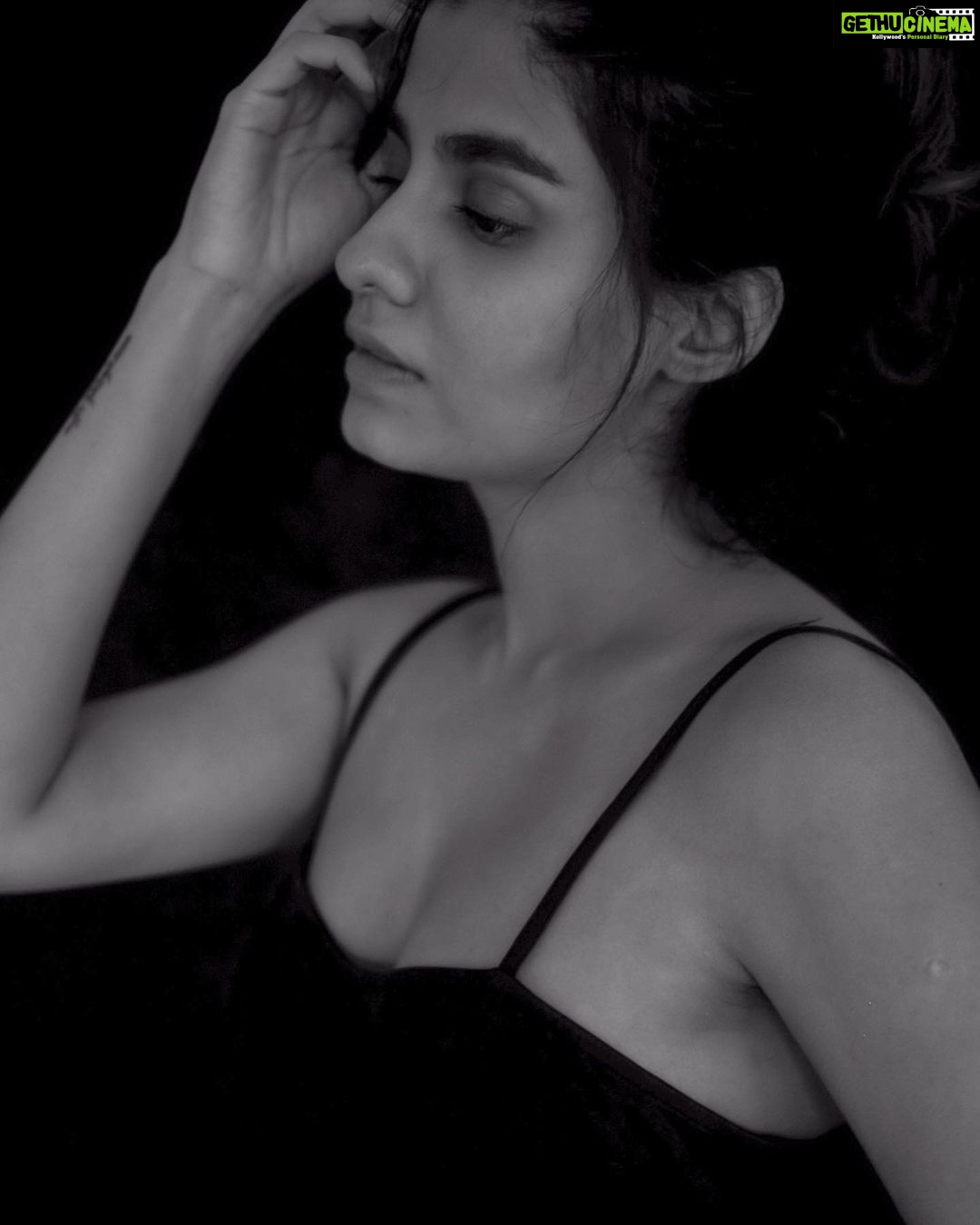 Shreya Dhanwanthary - 63.4K Likes - Most Liked Instagram Photos