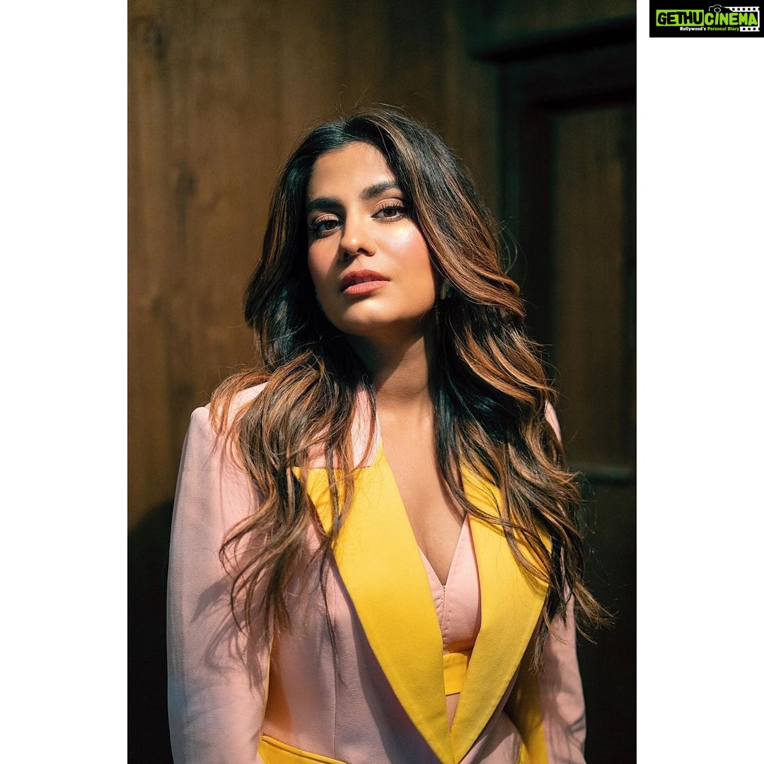 Shreya Dhanwanthary - 42.7K Likes - Most Liked Instagram Photos