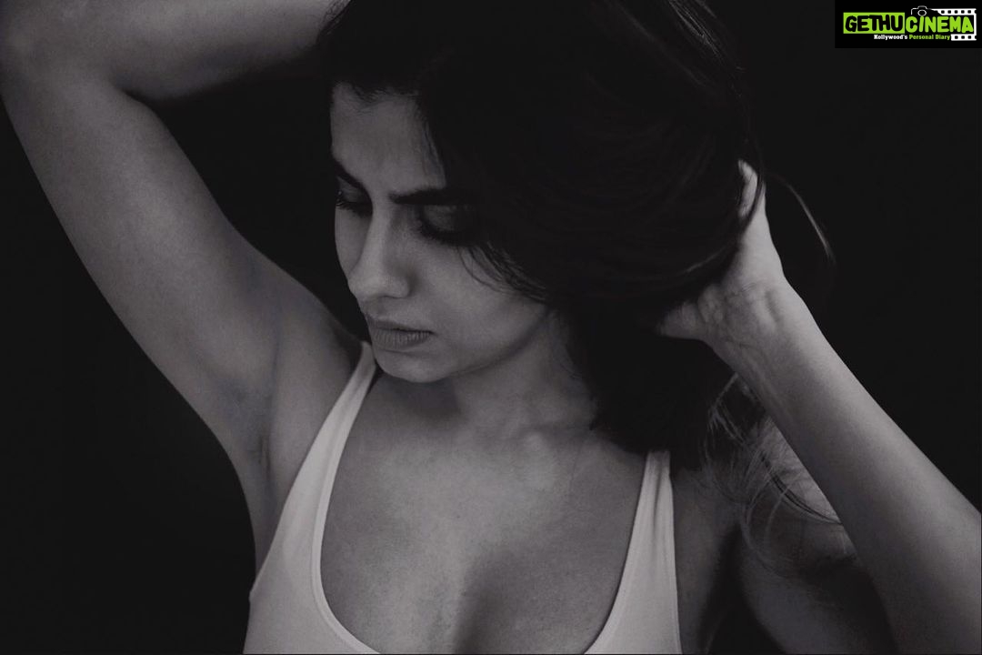 Shreya Dhanwanthary - 65.6K Likes - Most Liked Instagram Photos