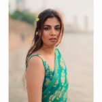 Shreya Dhanwanthary Instagram - SD x Joseph Radhik x Mrunalini Rao . Styled by @utkarshamishra_ Hair by @antergallactic Agency: @lovestruckcowhq Saree: @uri.india Jewellery: @blingthingstore Styling intern: @sana_khan028