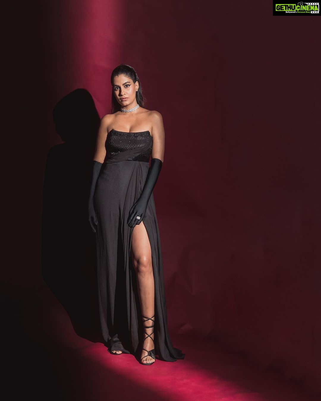 Shreya Dhanwanthary - 53.6K Likes - Most Liked Instagram Photos