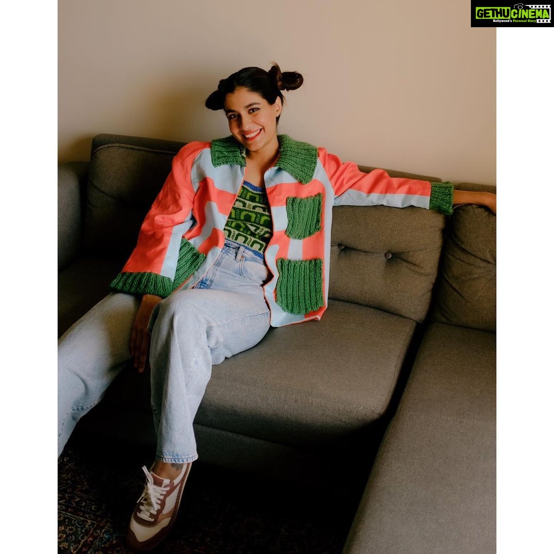 Shreya Dhanwanthary Instagram - Lounging . By @utkarshamishra_ @soujit.das Jacket and top: @tfaconn Shoes: @clarksshoes @clarksoriginals