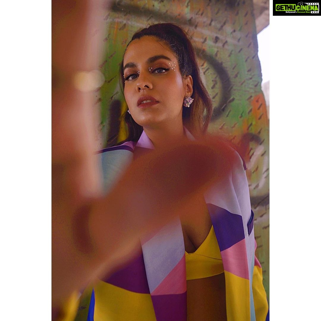Shreya Dhanwanthary Instagram - Rubaab out NOW! @kaambhaari . @ladyatplay_tarsha @shrutiimhatre @rahaaurrahega