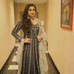 Shreya Ghoshal Instagram - Los Angeles ke din ♥️♥️ Outfit: @meghabansalofficial Earring: @azotiique Ring: @sangeetaboochra Stylist: @stylebysaachivj Asst.: @styledbynikinagda @nehha_o