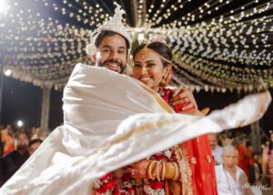 Shreya Ghoshal Instagram - Still can’t believe it. My little brother got hitched! When two of the purest, most beautiful souls unite, the whole universe aligns every moment to feel just perfect. There was only love and joy in the air. It was a perfect union of the two cultures, a spectacular 2 state wedding. We had happy tears and grins on our faces to see our most dearest tying the knot. Bhai tumi khushi theko. Bou ma, I have loved you forever, you know that♥️♥️ God bless the most perfect couple! 
#SoumuchRoshni