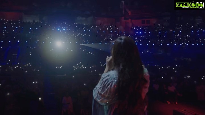 Shreya Ghoshal Instagram - Remembering the last concert of 2022! Chennai! My biggest thanks to you for making this the perfect finale for #20YearsofSG tour♥️🙏🏻 Emotions were at peak, heart overflowing with love and gratitude!! I love you so much.