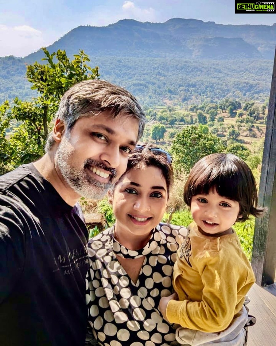 Shreya Ghoshal Instagram - Wishing you all a very happy 2023♥️♥️♥️