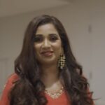 Shreya Ghoshal Instagram - Was saving this video for a long time. Well here it is. The New York reel from our US tour. This day in my life will be one of the most memorable and challenging one. Which also made by faith in the Almighty stronger than ever. I believe that we attract souls who we have loved from the past life. In my life I am surrounded by such good people who spread positive energies. And that’s why we are able to move forward and have our victories together ♥️🙏🏻