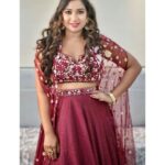 Shreya Ghoshal Instagram - Hyderabad diaries.. Outfit: @niamh_by_kriti Jewellery: @azotiique Stylist: @styledbysaachivj Asst.: @styledbynikinagda @sanzimehta777