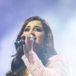 Shreya Ghoshal Instagram - Gulabi Gulabi Hue Jaa Rahe Hain💗 Outfit: @bhawnagoenkaofficial Jewellery: @azotiique Stylist: @stylebysaachivj Asst: @styledbynikinagda @nehha_o