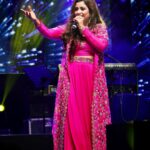 Shreya Ghoshal Instagram - Tu bhi ankhiyon se kabhi meri ankhiyon ki sun Outfit: @ushabagri_label Jewellery: @azotiique Stylist: @stylebysaachivj Team: @stylebynikinagda @sanzimehta777