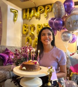 Shriya Pilgaonkar Instagram - 25.04 🎂x🎬x🎈x💜x😎x🥂x🌻 x 7