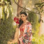 Shriya Pilgaonkar Instagram – Indian Actor & youth icon Ms.Shriya Pilgonkar | @shriya.pilgaonkar in our Gulabi Saroj kurta in makhmal paired with a neelam chintz shalwar. 

The garment is embellished in fine doria embroidery with gota and hand sown sequins.
It comes in layers with a tullé dupatta in the chintz print and lehariya gota and kiran on the dupatta.

The garment is an extension of our range ~ ‘chandni Raatien’ to be discovered on our website www.torani.in & our flagship store at Khan Market, Delhi.

Wearing @toraniofficial
Styled by @karantorani @asmipradeep
Photo & film courtesy @joeydoesntshootauto
Hair @ranthlei_maria @bkcad
Make up @chinir_just_chinir
Jewelry @sheetalzaveribyvithaldas 

#ToraniIndia #ShriyaPilgaonkar #toranitribe