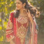 Shriya Pilgaonkar Instagram – Indian Actor & youth icon Ms.Shriya Pilgonkar | @shriya.pilgaonkar in our Gulabi Saroj kurta in makhmal paired with a neelam chintz shalwar. 

The garment is embellished in fine doria embroidery with gota and hand sown sequins.
It comes in layers with a tullé dupatta in the chintz print and lehariya gota and kiran on the dupatta.

The garment is an extension of our range ~ ‘chandni Raatien’ to be discovered on our website www.torani.in & our flagship store at Khan Market, Delhi.

Wearing @toraniofficial
Styled by @karantorani @asmipradeep
Photo & film courtesy @joeydoesntshootauto
Hair @ranthlei_maria @bkcad
Make up @chinir_just_chinir
Jewelry @sheetalzaveribyvithaldas @kantikajewels 

#ToraniIndia #ShriyaPilgaonkar #toranitribe