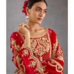 Shriya Pilgaonkar Instagram – Indian Actor & youth icon Ms.Shriya Pilgonkar | @shriya.pilgaonkar in our Gulabi Saroj kurta in makhmal paired with a neelam chintz shalwar. 

The garment is embellished in fine doria embroidery with gota and hand sown sequins.
It comes in layers with a tullé dupatta in the chintz print and lehariya gota and kiran on the dupatta.

The garment is an extension of our range ~ ‘chandni Raatien’ to be discovered on our website www.torani.in & our flagship store at Khan Market, Delhi.

Wearing @toraniofficial
Styled by @karantorani @asmipradeep
Photo & film courtesy @joeydoesntshootauto
Hair @ranthlei_maria @bkcad
Make up @chinir_just_chinir
Jewelry @sheetalzaveribyvithaldas @kantikajewels 

#ToraniIndia #ShriyaPilgaonkar #toranitribe