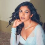Shriya Pilgaonkar Instagram – Tonight for the Critics’ Choice Awards 2023 🦋 

Best Actor Nomination for ‘The Broken News ‘ 🥂

•My fab glam squad ⭐️
Glam @makeupandhairbyshruti
Hair @darshana.mule 
Styling @shreejarajgopal 
Style assistant @dhwanii.jain
Photographer @tejasnerurkarr

Wearing @shlokakhialaniofficial 
Necklace @goldsmiths_jewellery 
Ring @jet_gems

.
.
.

#shriyapilgaonkar #stylefile #sareeglam #pastelblue #Raw
