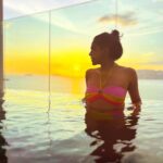 Shriya Pilgaonkar Instagram - The sky today is a watercolour painting 😍 👙@flirtatious_india #KotaKinabalu #Pool #Summertime #Sunset #magichour #Sky #colours Hyatt Centric Kota Kinabalu