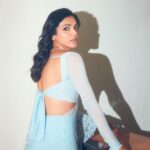 Shriya Pilgaonkar Instagram - Tonight for the Critics’ Choice Awards 2023 🦋 Best Actor Nomination for ‘The Broken News ‘ 🥂 •My fab glam squad ⭐️ Glam @makeupandhairbyshruti Hair @darshana.mule Styling @shreejarajgopal Style assistant @dhwanii.jain Photographer @tejasnerurkarr Wearing @shlokakhialaniofficial Necklace @goldsmiths_jewellery Ring @jet_gems . . . #shriyapilgaonkar #stylefile #sareeglam #pastelblue #Raw #ShriyaXShreeja #Indian #ootn #CriticsChoiceAwards