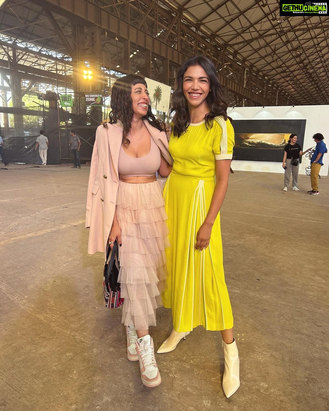 Shriya Pilgaonkar Instagram - Thank you for getting us together š„ @homegrownin @homegrownstreet @vpatra In conversation with these incredibly talented women at #HGstreet. - Wearing @bodicebodice Styled by @urvashishah99 Photographer @dieppj Hair @darshana.mule Richardson & Cruddas