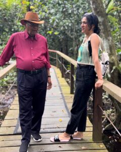 Shriya Pilgaonkar Instagram - It was my Ajoba’s childhood dream to see the world . This year at the age of 84, he completed 100 countries . Aai & I surprised him by turning up in the middle of a rainforest to join his century celebration 😊
He has been an inspiration not just to me , but to so many of those who have had the pleasure of being in his company and have heard his stories . Somebody who seeks to live life to the fullest and finds joy in everyday conversation , nature , art , music . Cheers to my favourite travel buddy & the best storyteller 💚🍻Your adventures have only just begun..🧿♥️🙏🏼👏🏼

तुम जियो हज़ारों साल ये मेरी है आरज़ू…