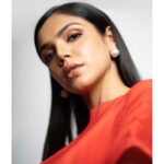 Shriya Pilgaonkar Instagram – My kinda sexy 🍷 
(Those boots are everything )

Team
Styling: @yuktisodha
Photographer: @palashsverma 
Make up: @makeupandhairbyshruti 
Hair @darshana.mule 
Wearing: @payalkhandwala 
Jewellery: @minerali_store
Boots: @londonrag_in

#ootd #KBC #PayalKhandwala #Stylefile #boots #Easy #redandblack
