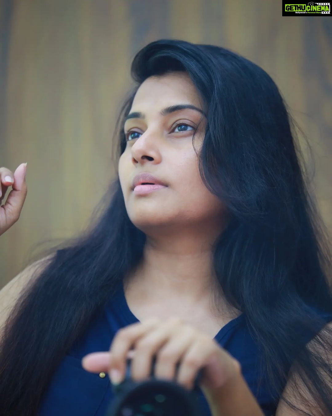 Shruthi Raj Instagram - ππ΄π»π΅ πΏπΎππππ°πΈππ π₯°π₯°π₯°