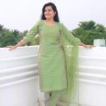 Shruthi Raj Instagram - Salwar suit collection @maa_brand_salwarsuits Salwar materials from direct manufacturing units...singles @wholesale prices..Best platform for Resellers.. For orders and enquiry watsapp https://wa.me/message/PN34NVD626KEC1 Daily updates check in bio🖕 we are also doing sarees and Kurtis in wholesale price for Resellers.. pls follow my page @maa_brand_sarees_kurtis Active Resellers contact👇👇👇 https://wa.me/message/PN34NVD626KEC1 pls follow and like her page...