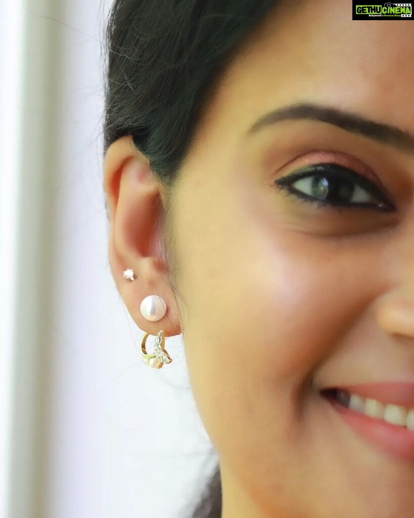 Shruthi Raj Instagram - CUTE EARRINGS @angelsdream_store 🧡🧡🧡