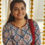 Shruthi Raj Instagram - CHUMMA ORU CLICK 🥰🥰🥰 #shooting #serial