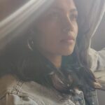 Shruti Bapna Instagram - S H A D E S 🧁 . . . . . #portrait #photographs #moodphotography #lightleak #homestudio #goodhairday #wintersun #mumbai Mumbai, Maharashtra