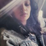 Shruti Bapna Instagram - Stay in your magic ✨ One day the answers will all be uncovered 💕 . . . . . #beyourself #lafemmealapeaubleue #believe #life #believeinmagic #wonderland #instareel #bleu #shrutibapna #human #hotstarspecials