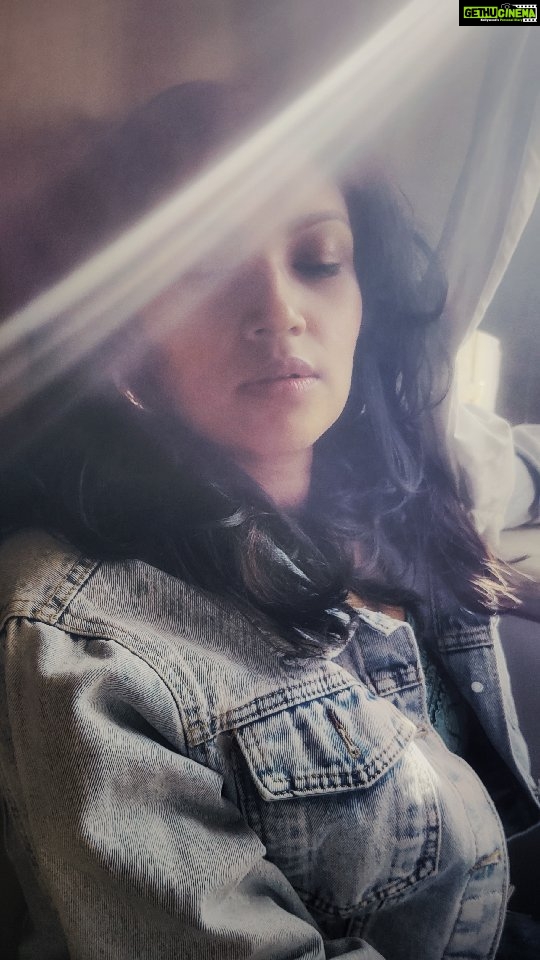 Shruti Bapna Instagram - Stay in your magic β¨ One day the answers will all be uncovered π . . . . . #beyourself #lafemmealapeaubleue #believe #life #believeinmagic #wonderland #instareel #bleu #shrutibapna #human #hotstarspecials