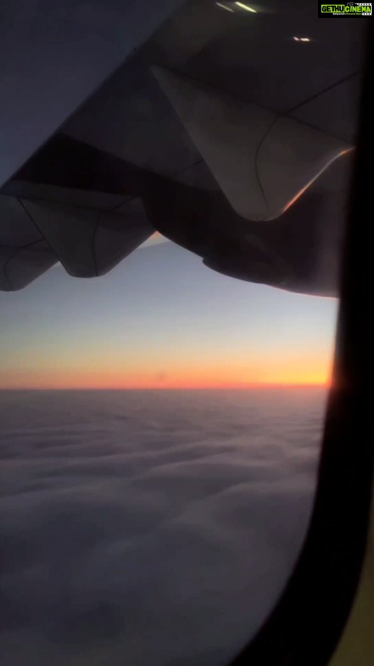 Shruti Bapna Instagram - Of magical phenomenons and lines in the skies ☁️⛅🌕🌑 . . . . . #skyline #flights #viewsfromabove #airportdiaries High Above the Clouds
