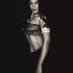 Shruti Bapna Instagram - She conquered her demons and wore her scars like wings.💫 📸 @vikasbalram 👏❤ Body art @clarijoh 🙌❤ Human now streaming on Hotstar. Watch now! . . . . . . #bodyart #bodypainting #divinefeminine  #godess #shrutibapna #wildchild #boho #bohofashion #hippiestyle #africanstyle #modafeminina #bodypositivity #shrutibapnaofficial #instapic #blackandwhite #indianfashion #fashionist #Human #HotstarSpecials