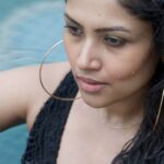 Shruti Bapna Instagram - ☆C A L M A☆ Location @saffronstays Saffron Stays Osaree, Alibaug . . . . . #poolvibes #poolshoot #alibaug #canción #siempremequedara #photographyindia #travelstories #waterbaby #getaways #mytravelgram #h2o #travel #instagood #staycations