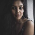 Shruti Bapna Instagram – There’s always some light in the darkness…
Glow in that light 💫🗝
.
.
.
.
.
#motivacionpersonal #portraitphotography #findyourlight #lifelessons #mujervaliente #mujer #energiapositiva