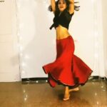 Shruti Bapna Instagram - 💃 . . . . . #chupkese #saathiya #dance #bollywooddance #bollywoodsongs #dancer #monsoonvibes #ranimukherjee #indiandance #indiandancer #instadance #sundayfeels #bailaoras #sábado #bailando