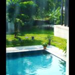 Shruti Bapna Instagram - So this is where I made a quick escape from Mumbai last week! The gorgeous villa at @saffronstays osaree, Alibaug 😍 I loved how simple, minimalistic, and comfortable it was in every way. The vibe, the design, the decor is just on point and the foooooood...oh my! (even a simple bread toast tasted so yummy🤪)and most importantly the warm smiles who were constantly around to take care of everything needed 🙏And, I finally got to take a dip in their gorgeous pool after nearly 2 years phew! 🏊‍♀️💃 Can't wait to make another escape soon!! . . . . . #saffronstays #travelmaharashtra #alibaug #wherefamiliesbond #poolvibes #weekendgetaways #indiatravel SaffronStays Osaree, Alibaug