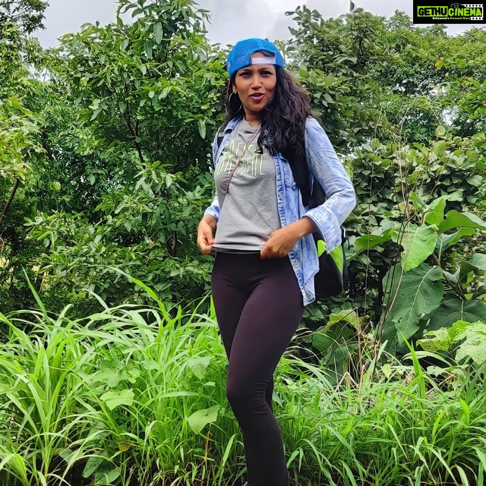 Shruti Bapna Instagram - Put on your fun cap and have a great week😉✌🐛🦋☘ . . . . . #naturephotography #naturelover #truckercap #maharashtratravel #shrutibapna #shrutibapnaofficial