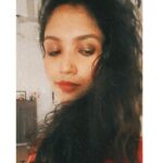 Shruti Bapna Instagram - One of my major challenges in life includes posting on instagram 😅 Well... after a long days work... chalo instagram instagram khelein 🙄🤦‍♀️🤷‍♀️🙆‍♀️💃 #hellojuly #redvibes #friyay #shrutibapna